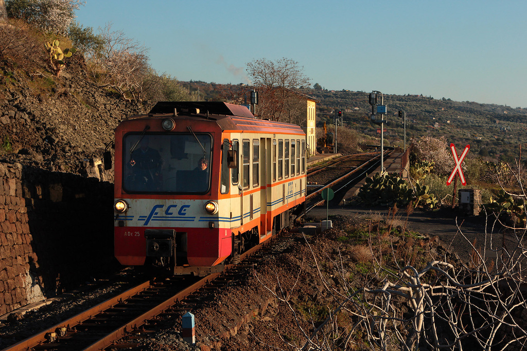 ADe25 Ferrovia Circumetnea Passo Zingaro