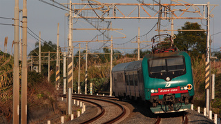 E464 086 Carrubba