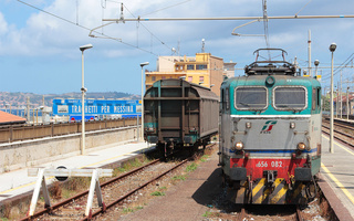 E656 082 Villa San Giovanni IC 728