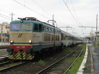 E656 039 Roma Tuscolana Espresso pellegrini Napoli - Lourdes