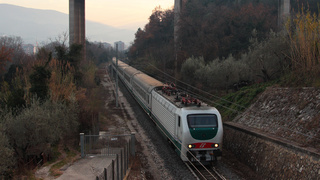 Uno dei quatto treni a materiale ordinario sulla Roma-Foligno-(Perugia-Ancona), l
