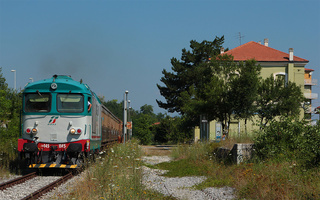 Transito a Sulmona Introdaqua del treno storico Pescara-Roccaraso