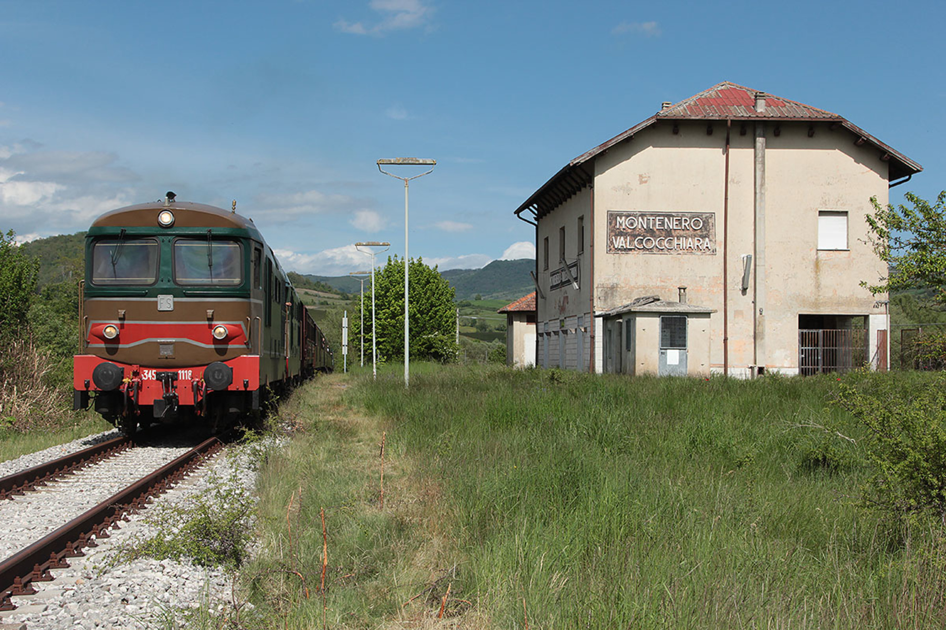 D345 1118 e D343 1030 Montenero | TrainsPictures.com