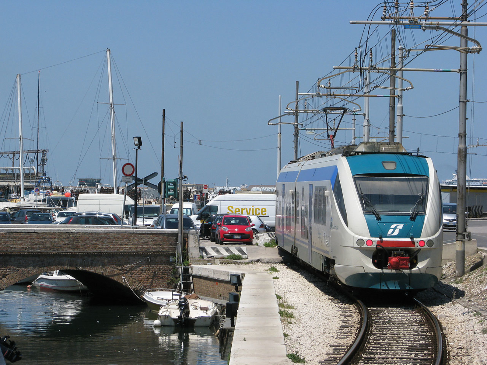 ALe501 078 Ancona Marittima | TrainsPictures.com