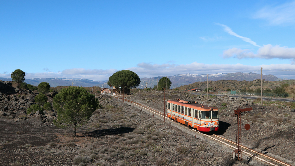 ADe15 Ferrovia Circumetnea Cerro