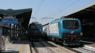 E464 119 e E464 336 Bari Centrale