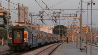 Carrozza pilota piano ribassato Barletta