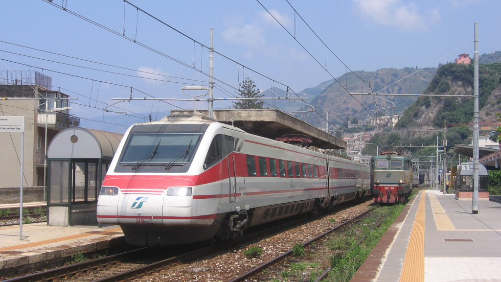 Etr460 treno 24 e E655 076 Bagnara