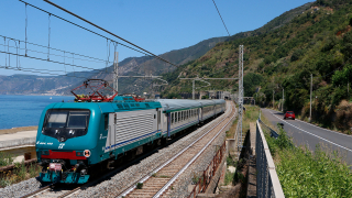 E464 140 Scilla