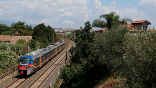 Oramai in turno fisso su due coppie di treni sulla Catania-Messina, l