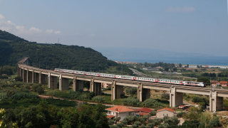 E401 037 viadotto Angitola