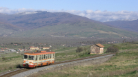 Il 28 Dicembre 2006, durante uno dei primi giri seri in Circumetnea, in compagnia di tanti cari amici, la ADe08, ex FCL, transita da Maletto con un treno diretto a Catania Borgo, da Randazzo