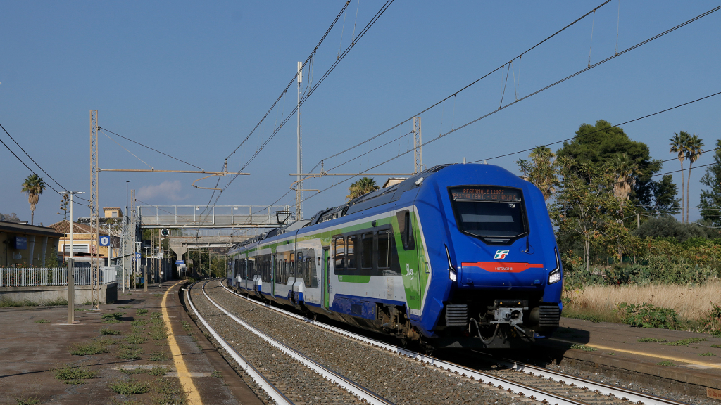 Blues HTR 412 treno 13 Guardia-Mangano-Santa Venerina