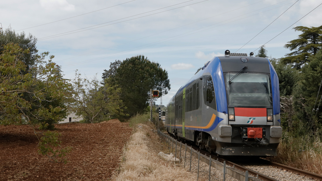 ATR 220 treno 23 Martina Franca