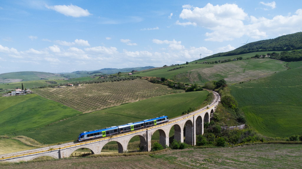 ATR 220 treno 21 ponte ad archi Leonessa
