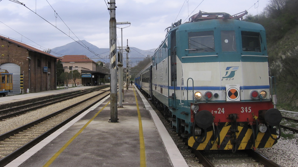E424 345 in sosta a Fossato di Vico