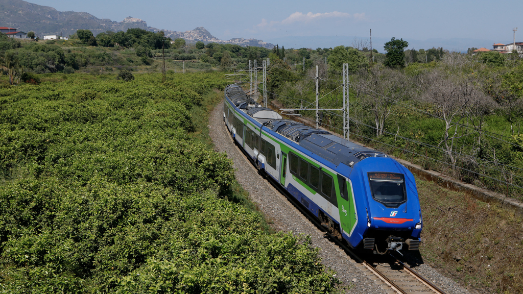 HTR 412 treno 034 Fiumefreddo di Sicilia