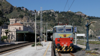 E656 093 e stazione di Taormina-Giardini