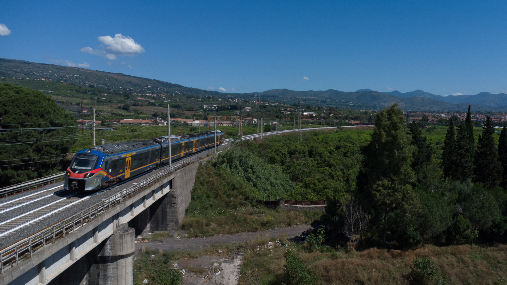 ETR 104 treno 058 Giarre