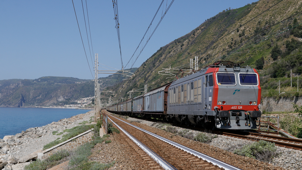 E652 139 Favazzina