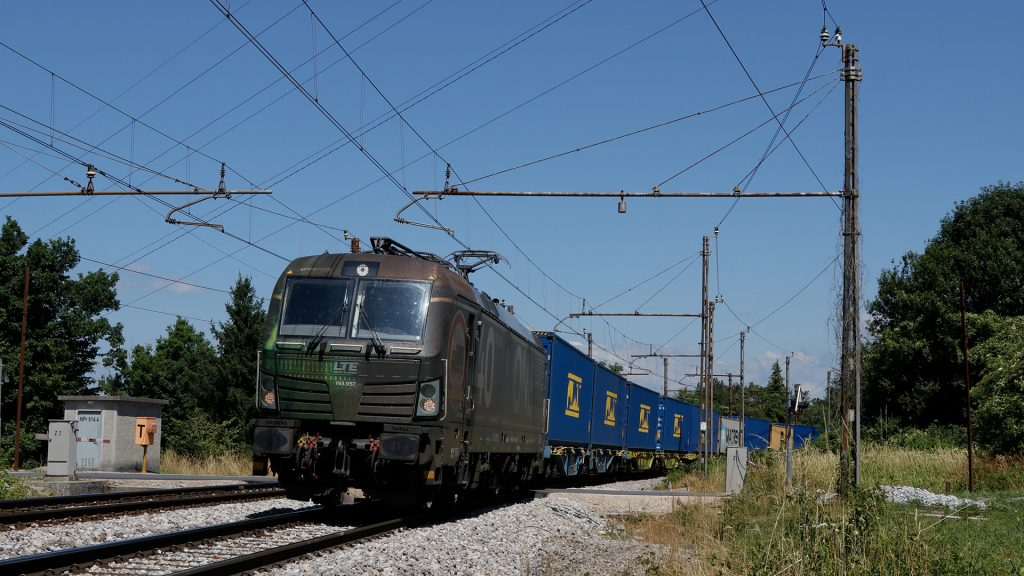 LTE 193 957 Planina