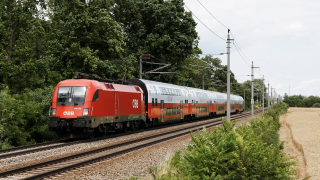 Regionale da Breclav a Vienna in transito poco dopo Durnkrut.