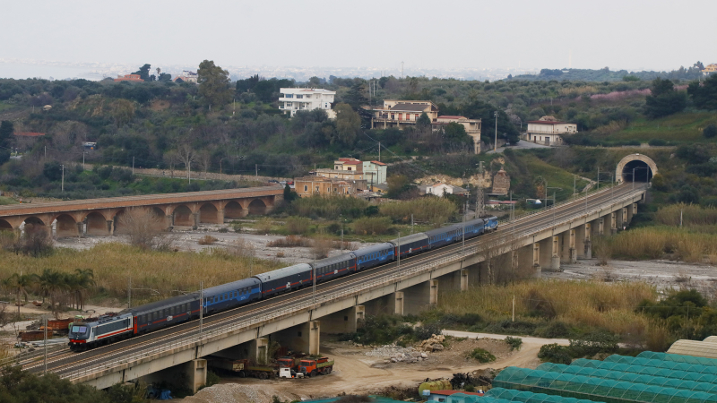 E464 350 e 373 Falcone