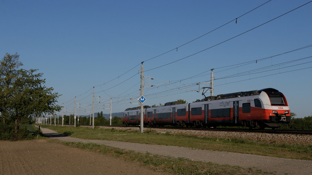 OBB 4746 037 Deutsch - Wagram