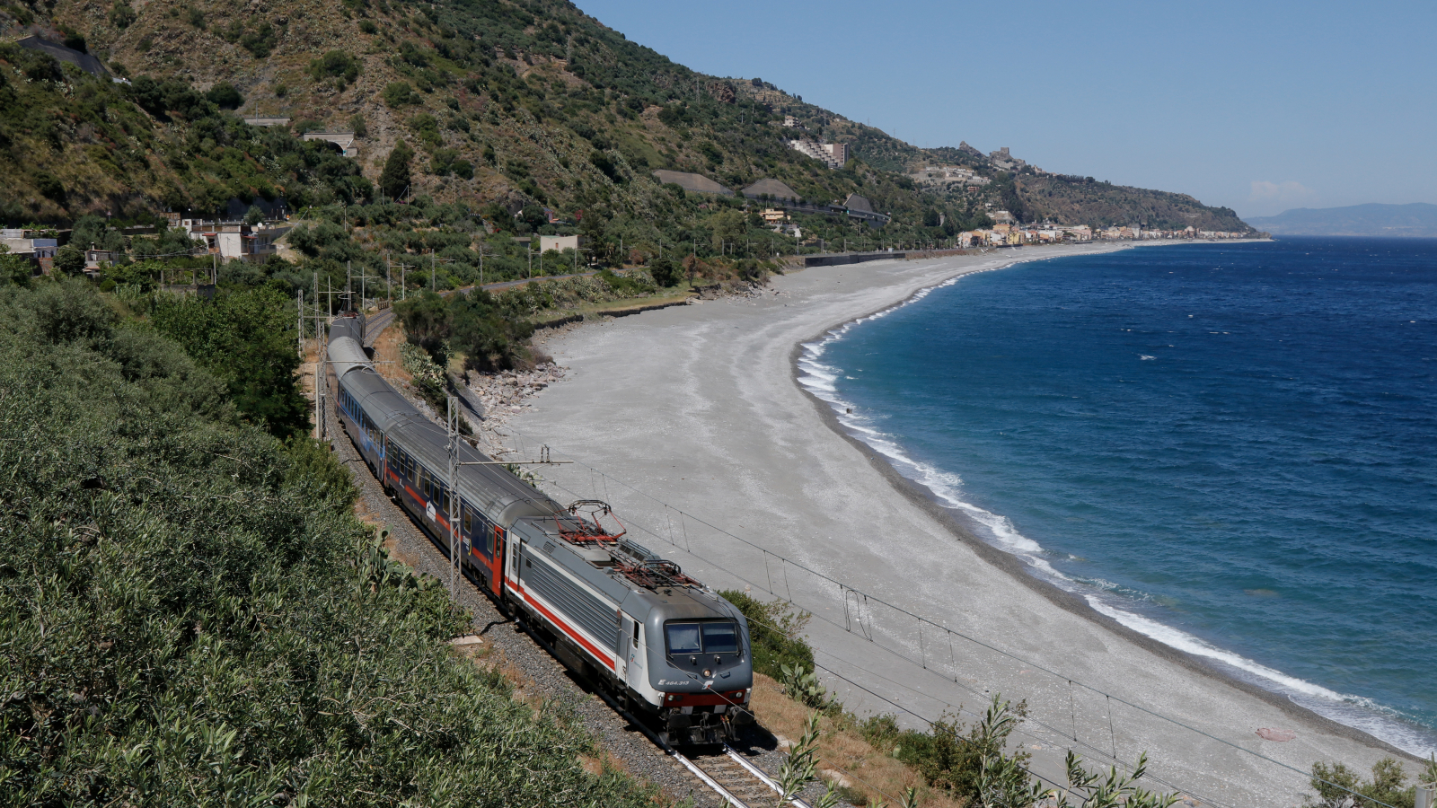 E464 313 Capo Alì | TrainsPictures