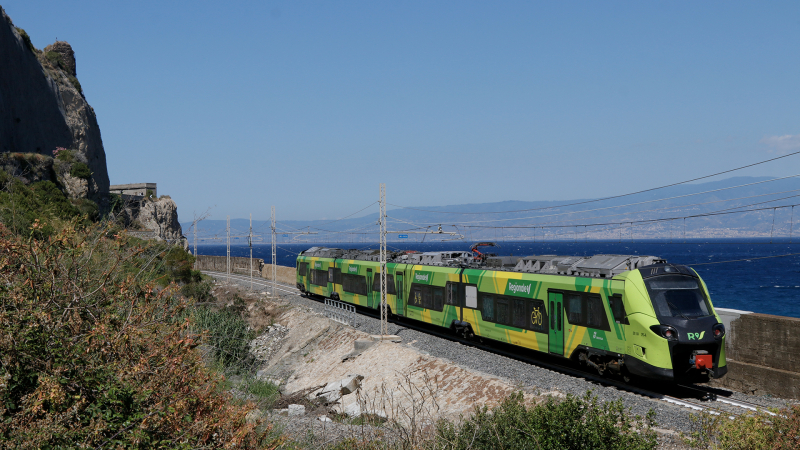 ETR 104 POP 293 Alì Terme