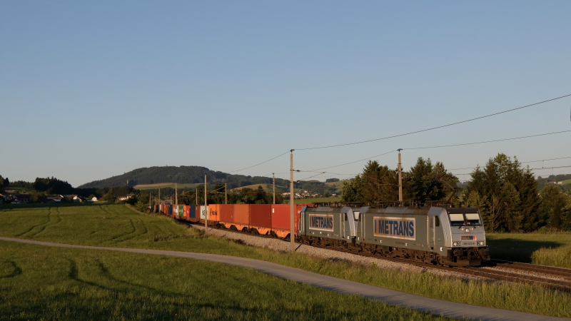 Metrans 386 023 e 006 Köstendorf