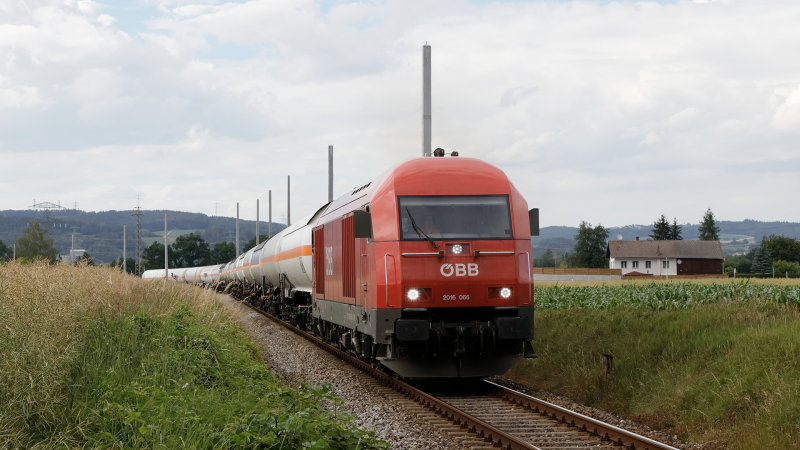 OBB 2016 066 Braunau am Inn