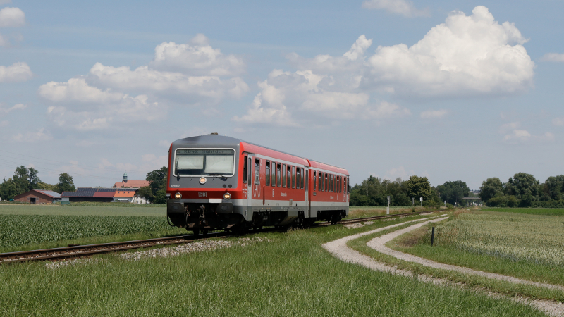 DB 628 653 sulla RB42 ad Altötting