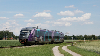DB 642 647 in livrea pubblicitaria ad Altötting