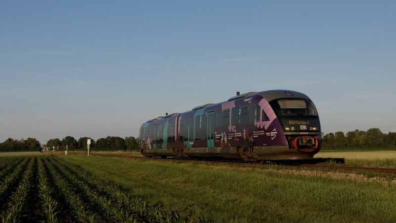 DB 642 647 al tramonto nei pressi di Altötting
