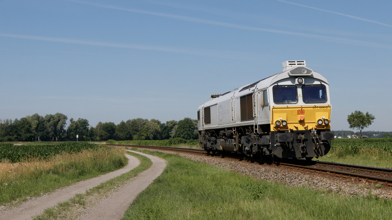 DB Cargo Class 77 004 isolata a Heiligenstatt